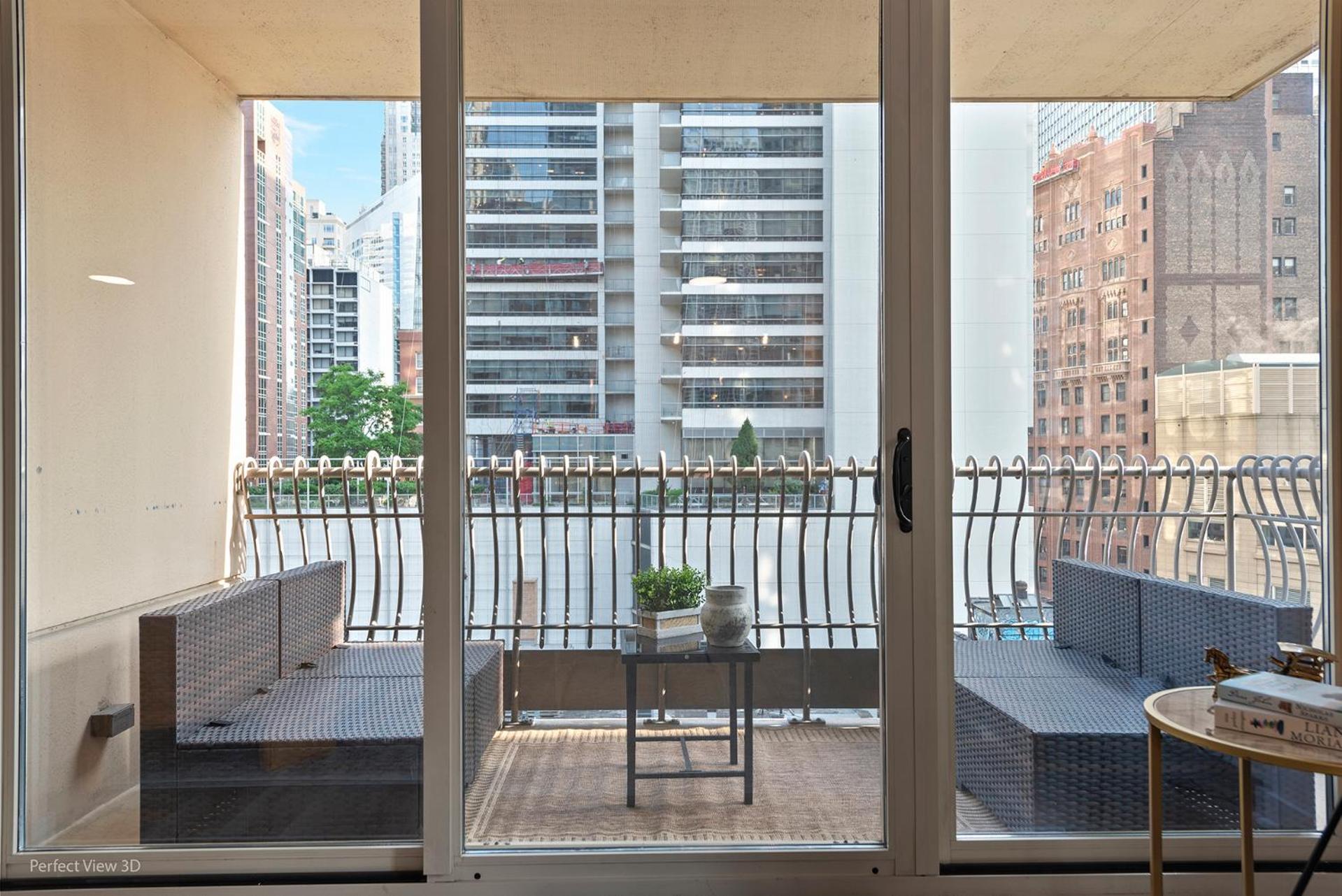 שיקגו The Bernardin Gold Coast Luxury Apartments Near Magnificent Mile מראה חיצוני תמונה
