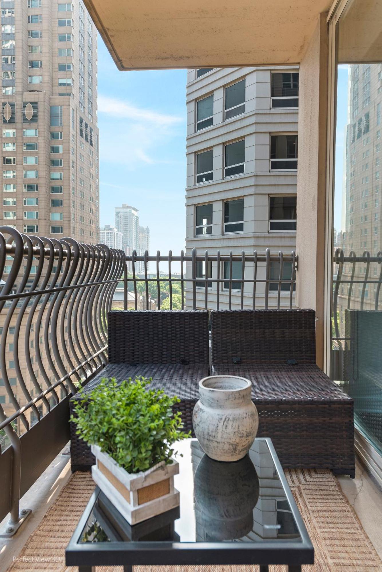 שיקגו The Bernardin Gold Coast Luxury Apartments Near Magnificent Mile מראה חיצוני תמונה