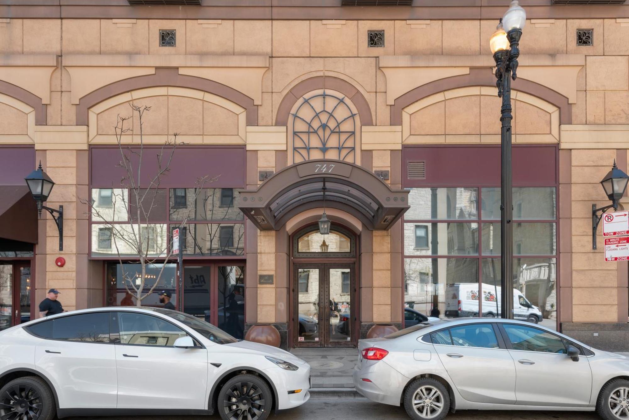 שיקגו The Bernardin Gold Coast Luxury Apartments Near Magnificent Mile מראה חיצוני תמונה