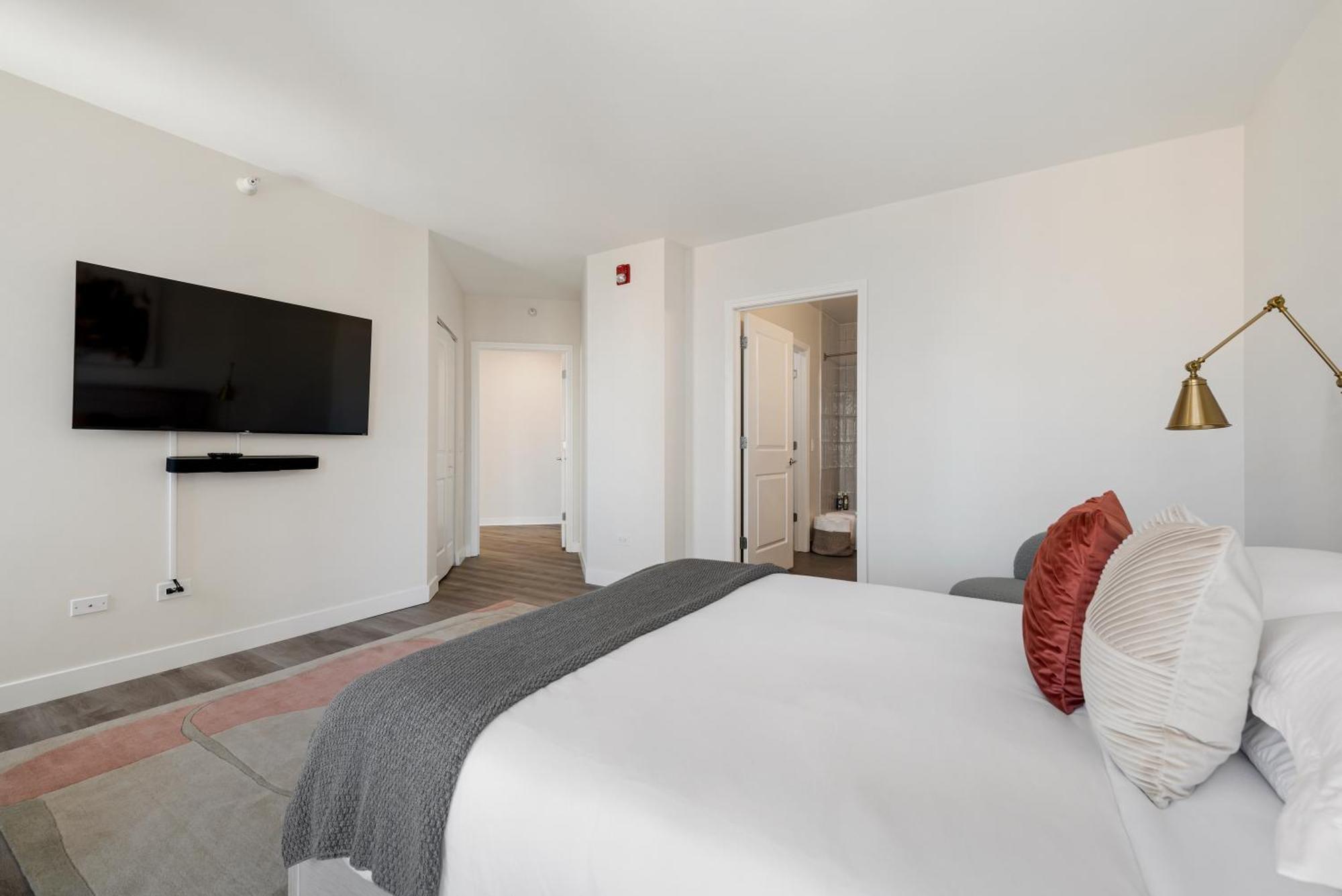 שיקגו The Bernardin Gold Coast Luxury Apartments Near Magnificent Mile מראה חיצוני תמונה